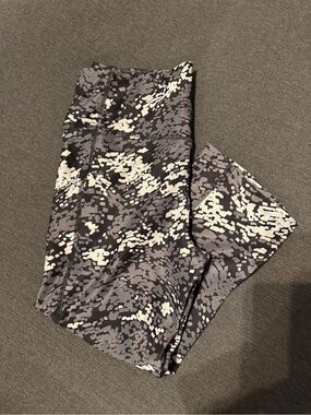 Nike Black and Gray Dri-FIT Patterned Athletic Shorts